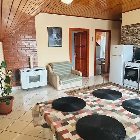 Apartament Tennis House With Balcony