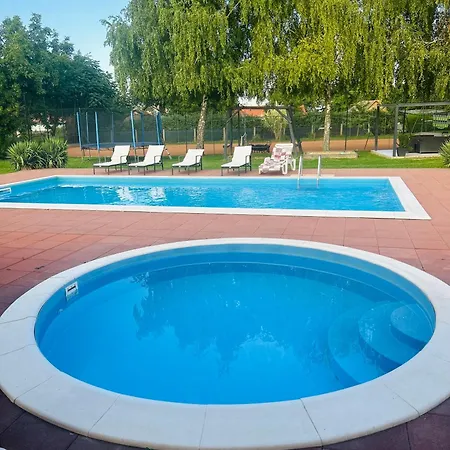 Tennis House With Balcony Apartment *